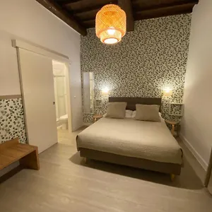  Hotel Nella