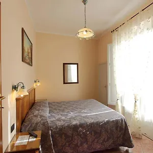  Hotel Margaret