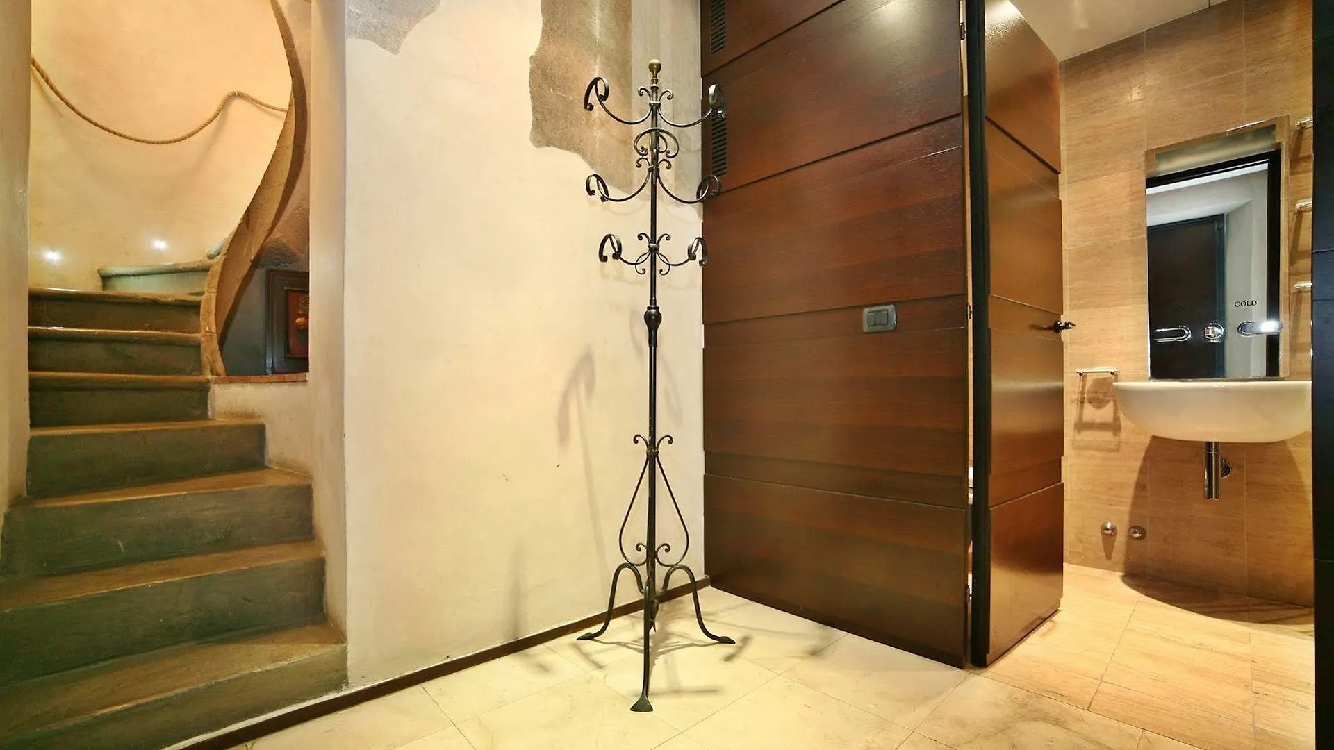 Florentia Suites Florence Hotel